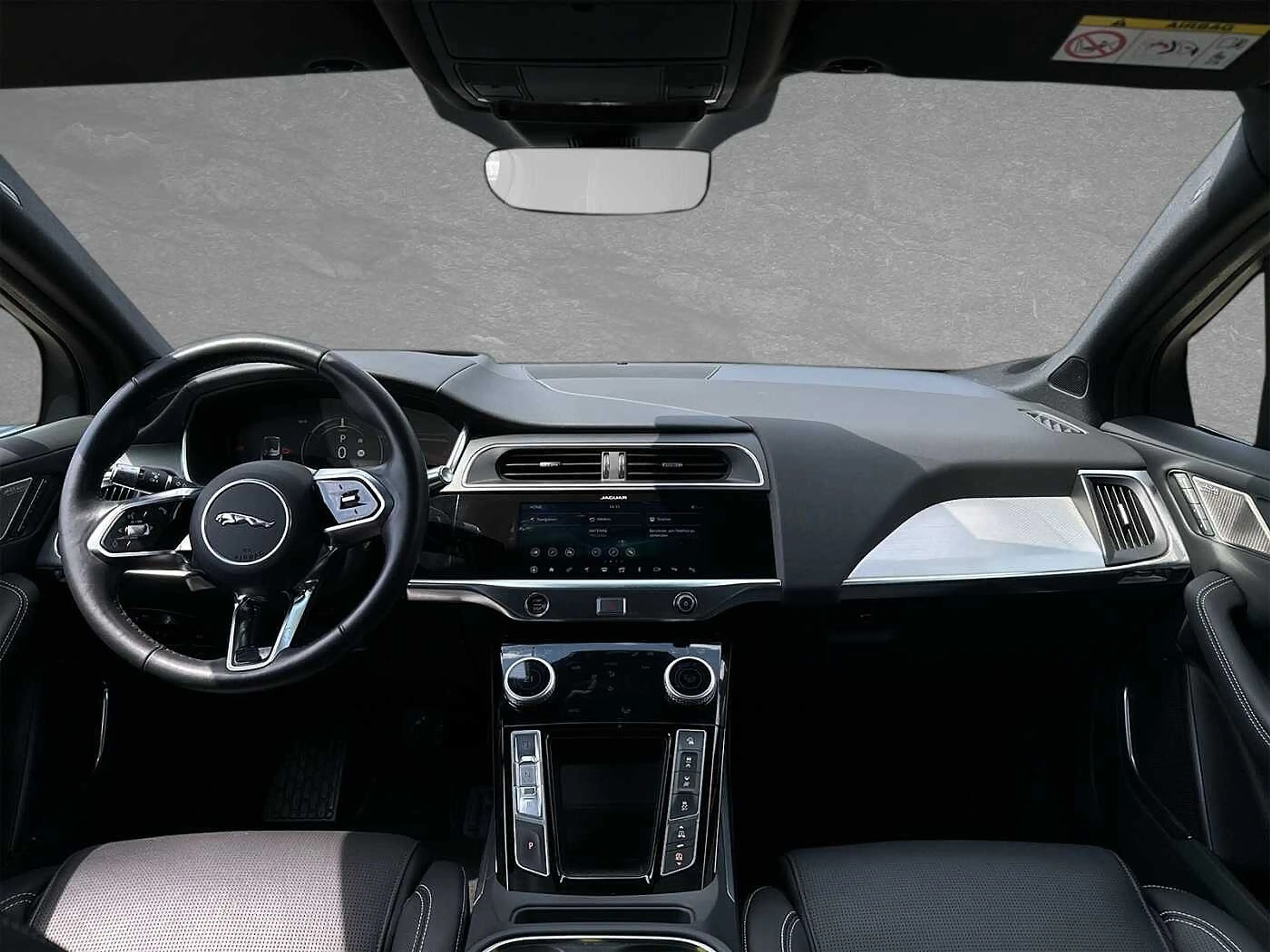 Jaguar I-Pace EV400 AWD HSE — photo 4