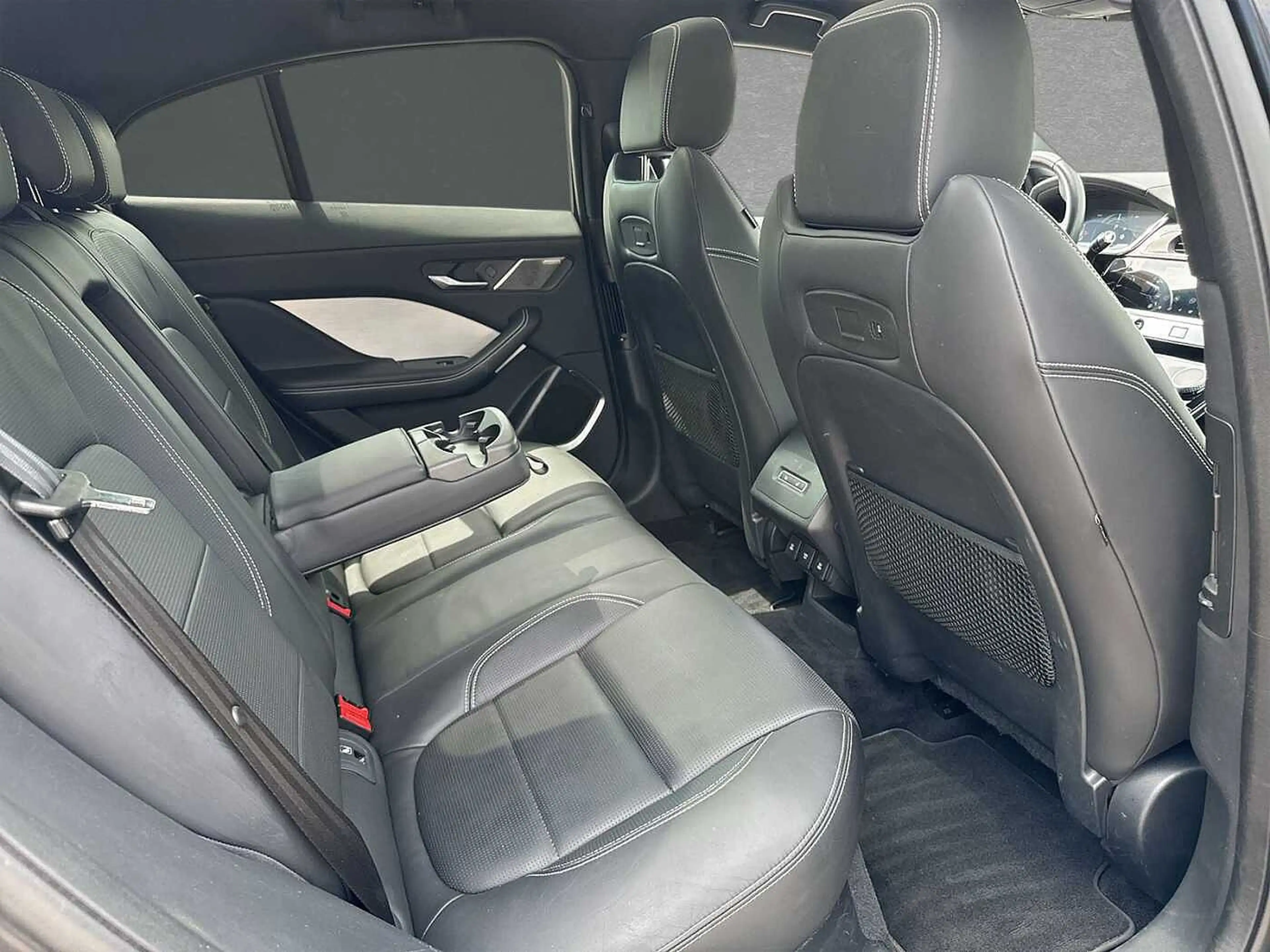 Jaguar I-Pace EV400 AWD HSE — photo 5