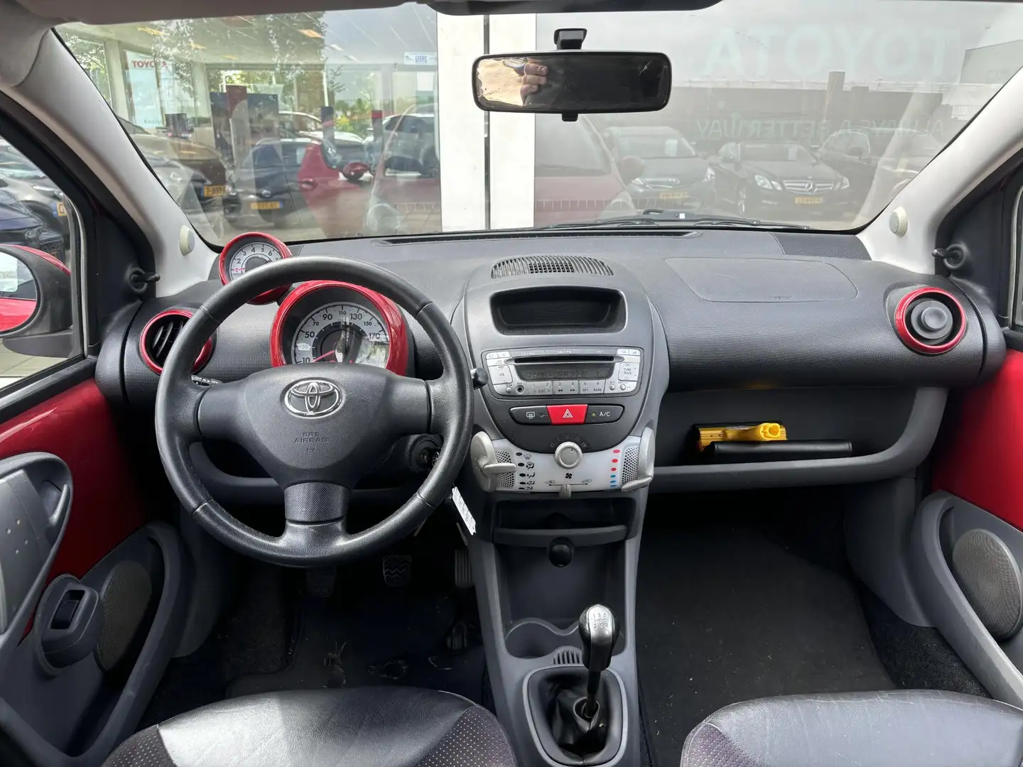 Toyota Aygo 1.0-12V Aspiration Red | Airco | Lichtmetalen velg Rosso - 2