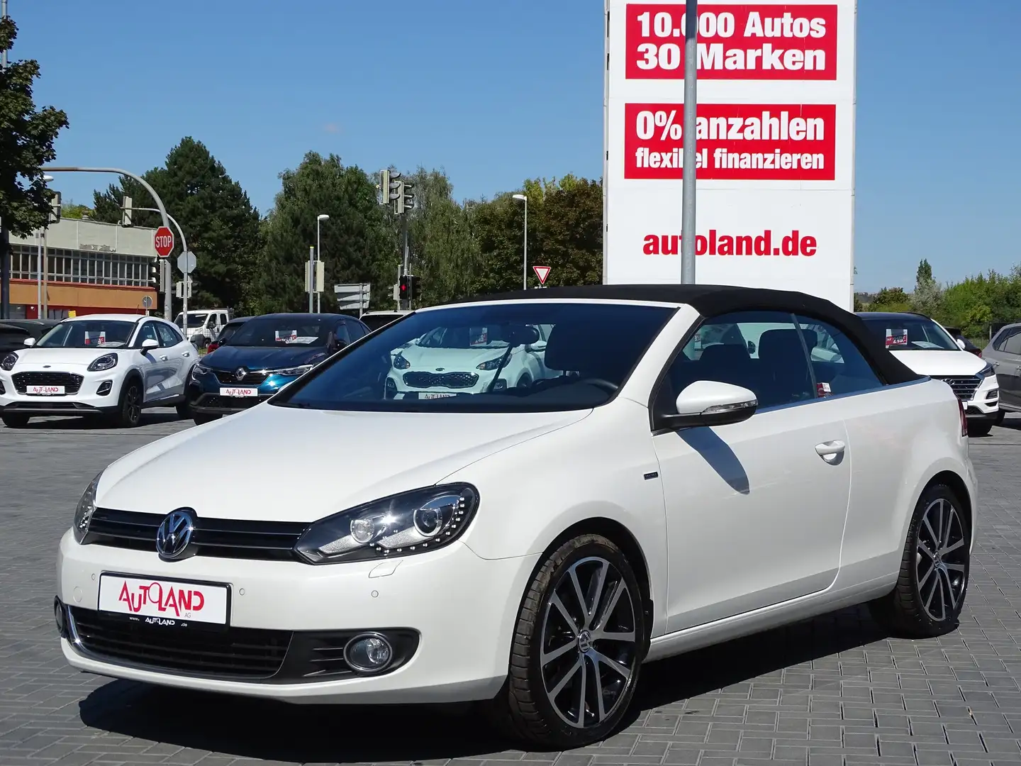 Volkswagen Golf VI Cabriolet 1.2 Lounge Bi-Xenon Navi PDC Tem Blanc - 2