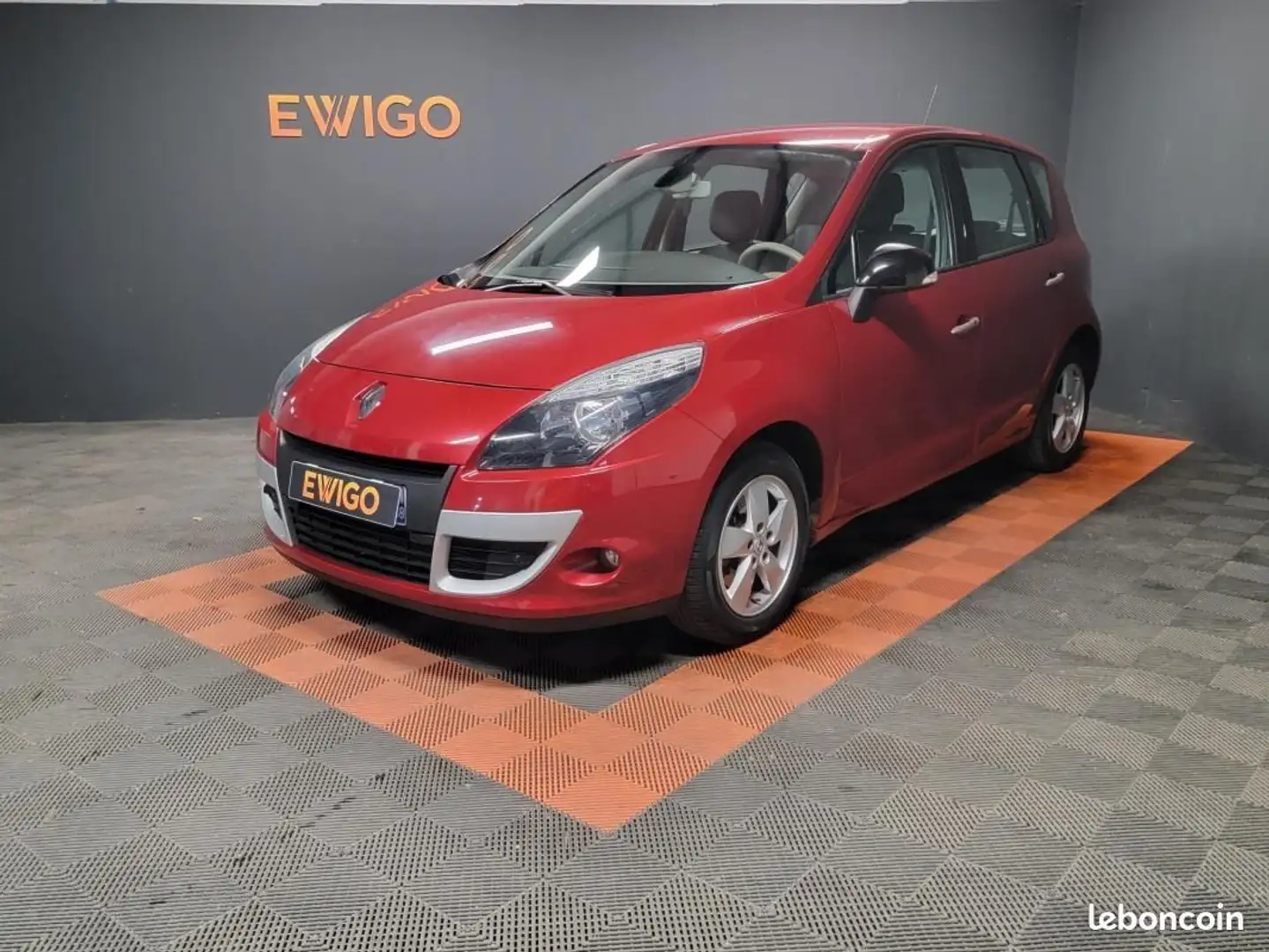 Renault Scenic Scénic 1.5 DCI 110ch DYNAMIQUE BVA Rouge - 1