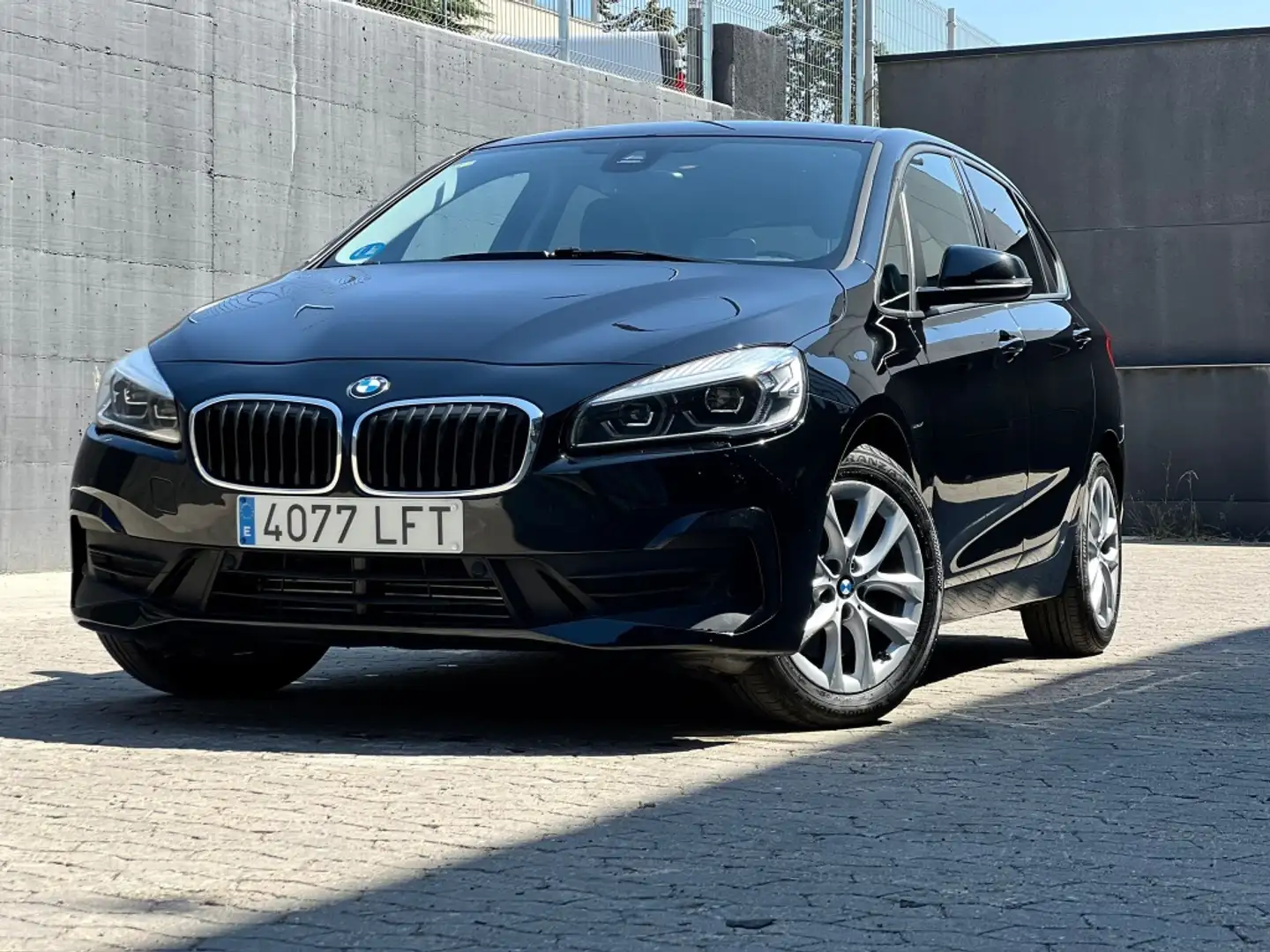 BMW 225 225xe iPerformance Active Tourer Negro - 2