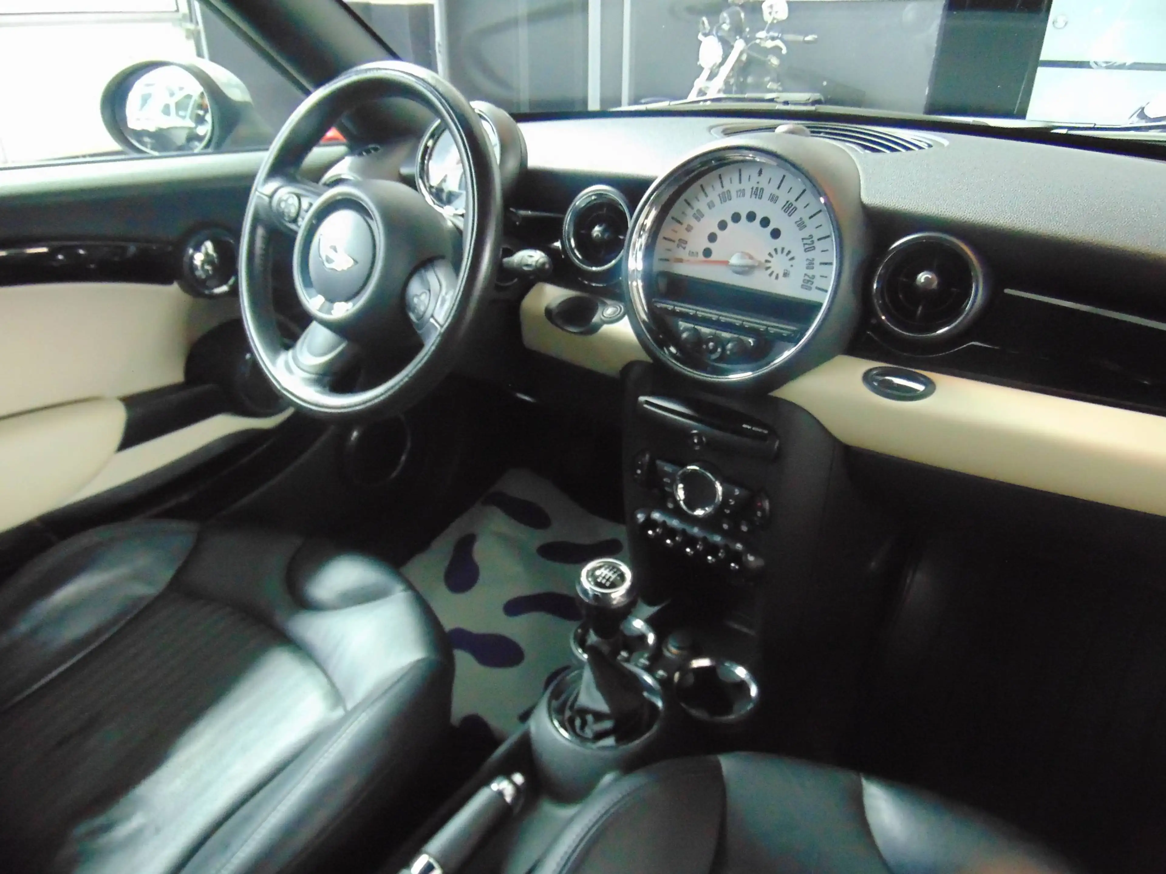 MINI Cooper Coupe 1.6 Cooper! mit Top-Ausstattung! TÜV neu! — photo 8