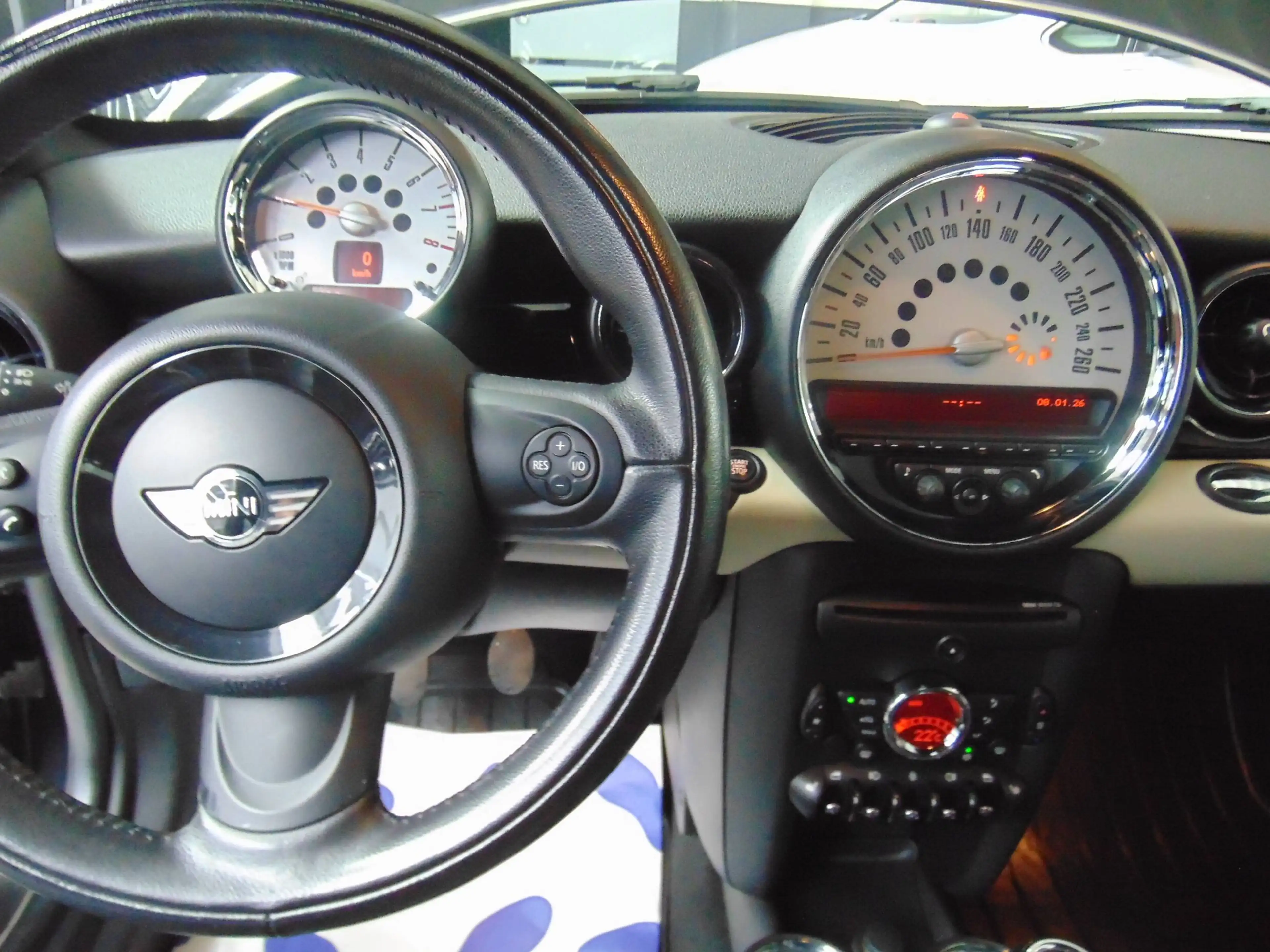MINI Cooper Coupe 1.6 Cooper! mit Top-Ausstattung! TÜV neu! — photo 13