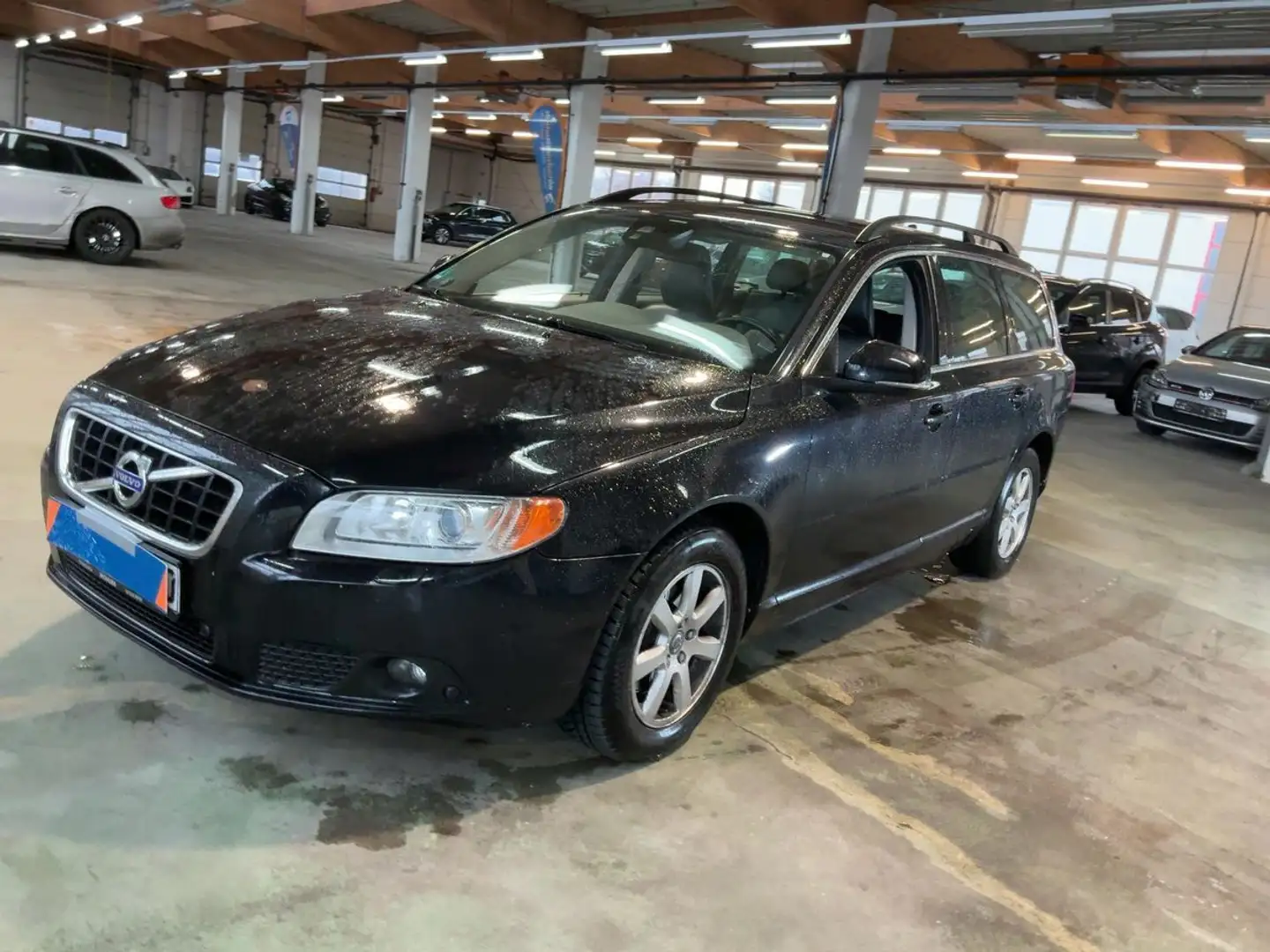 Volvo V70 Kombi Edition PRO Schwarz - 1