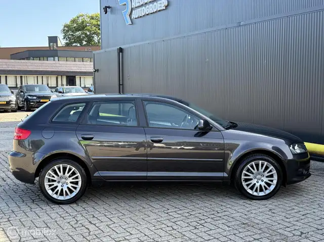 Audi A3 view 9
