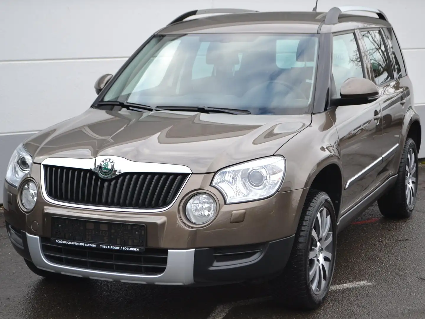 Skoda Yeti Yeti 1.4 TSI DSG Adventure*NAVI*XENON*28TKM* Braun - 1