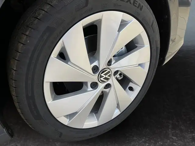 Volkswagen Golf view 15