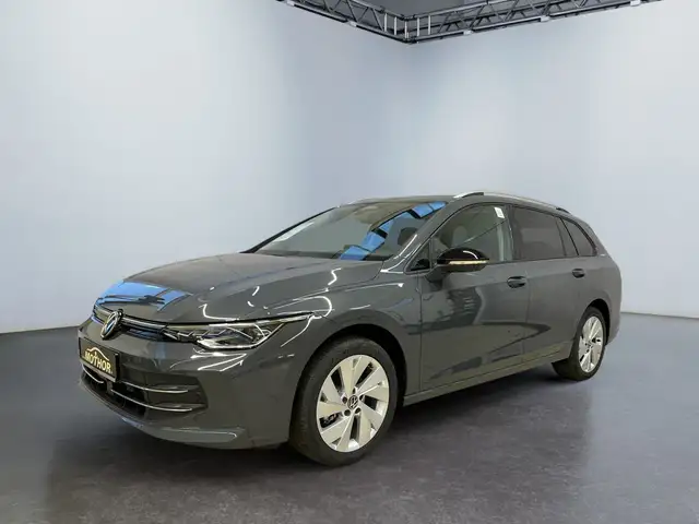 Volkswagen Golf view 2