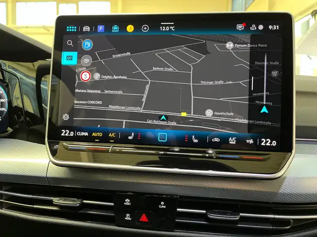 Volkswagen Golf view 13