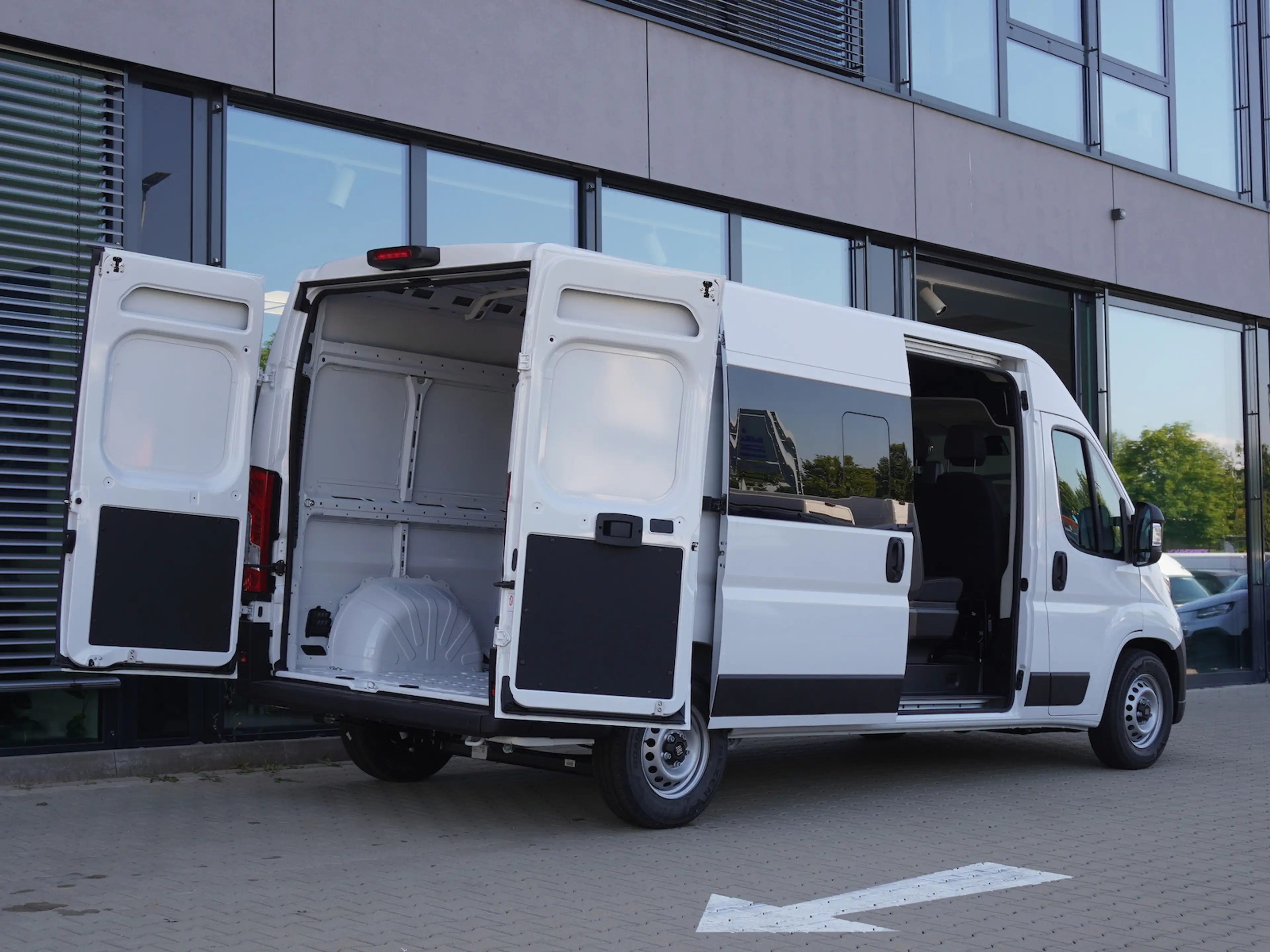 Fiat Ducato Maxi 35 L3H2 140 / Snoeks 7-Sitzer — photo 4