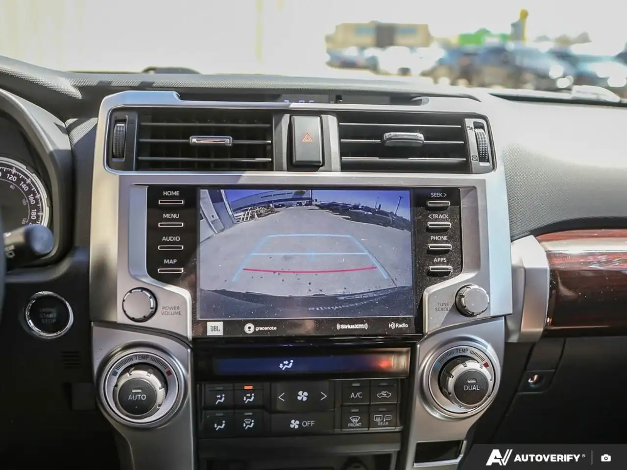 Toyota 4-Runner снимка Toyota 4-Runner