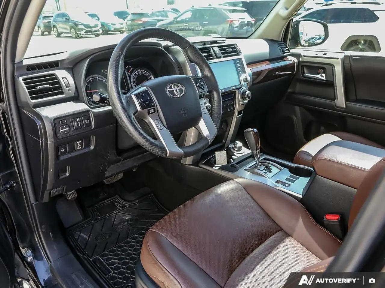 Toyota 4-Runner снимка Toyota 4-Runner
