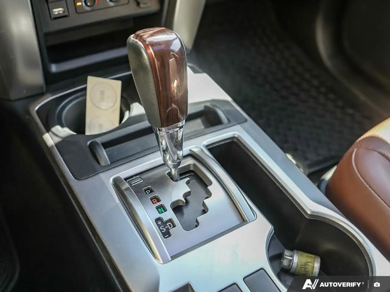 Toyota 4-Runner снимка Toyota 4-Runner