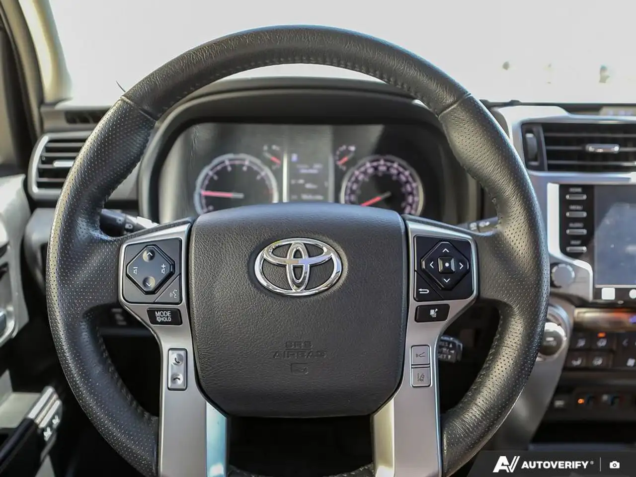Toyota 4-Runner снимка Toyota 4-Runner