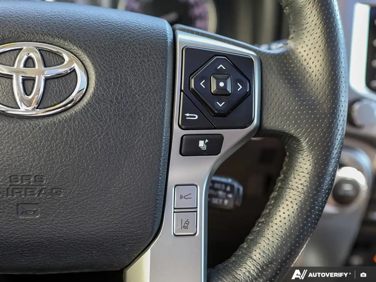 Toyota 4-Runner снимка Toyota 4-Runner