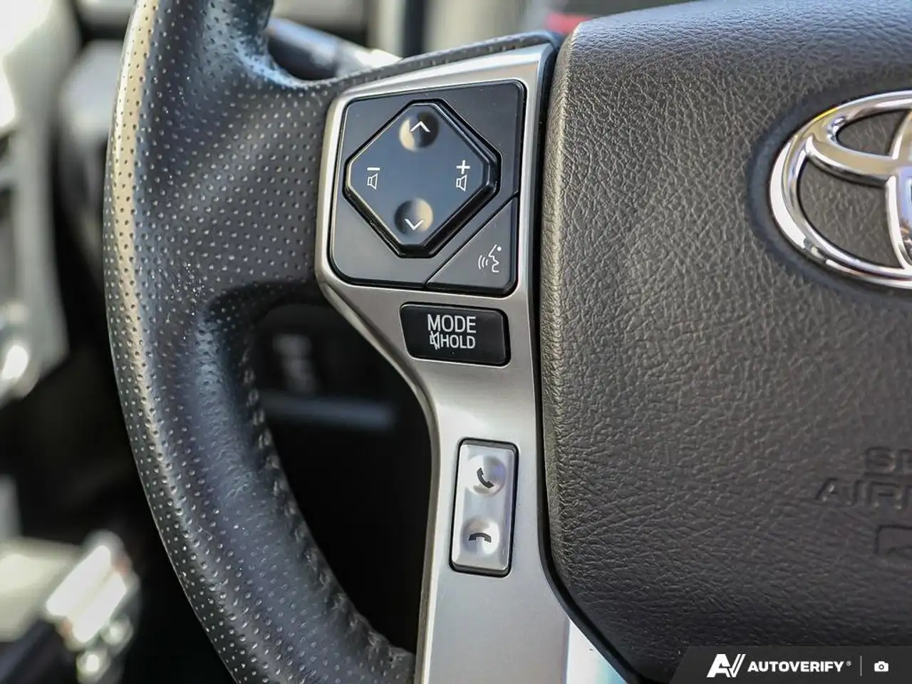 Toyota 4-Runner снимка Toyota 4-Runner