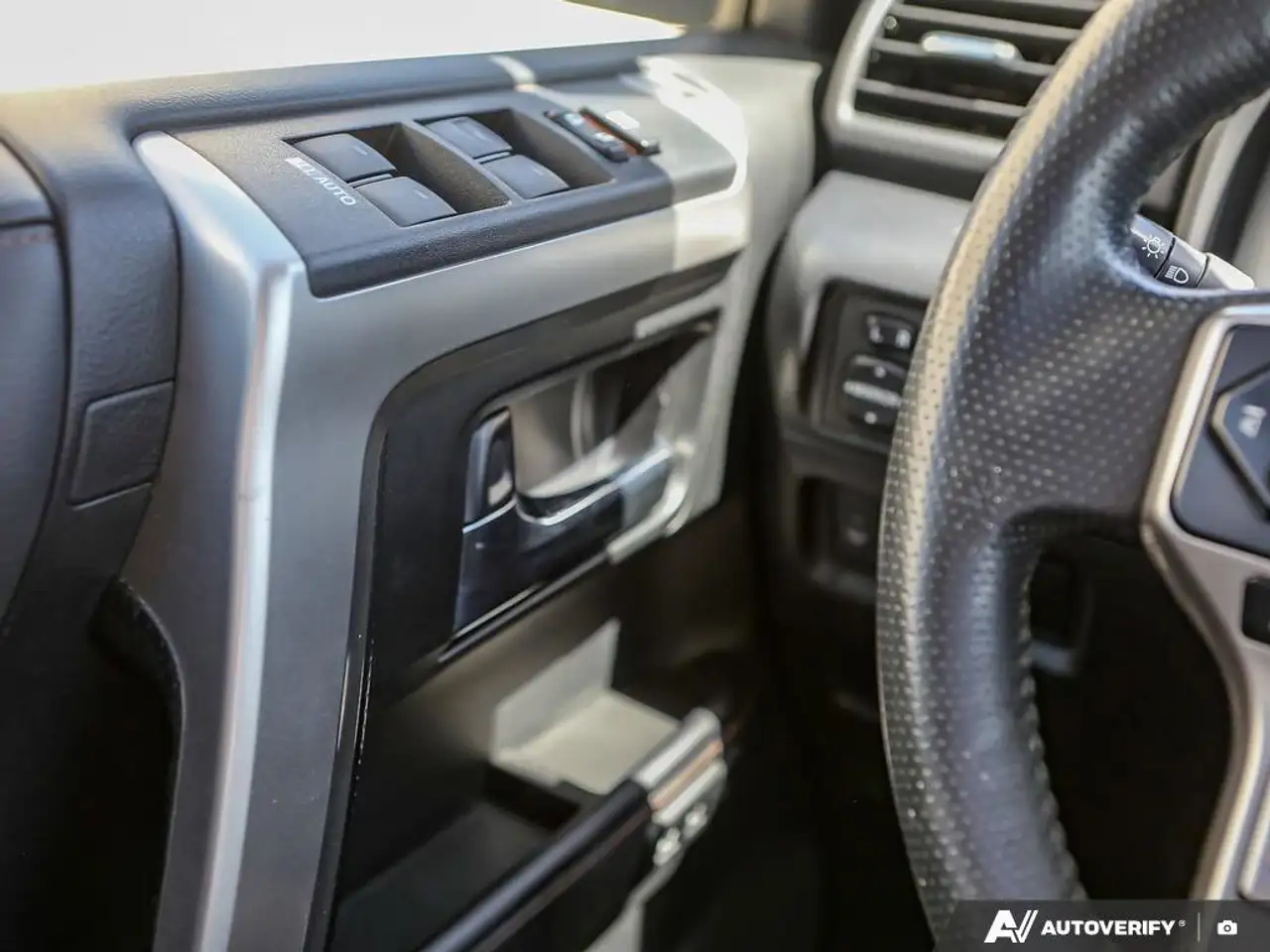 Toyota 4-Runner снимка Toyota 4-Runner