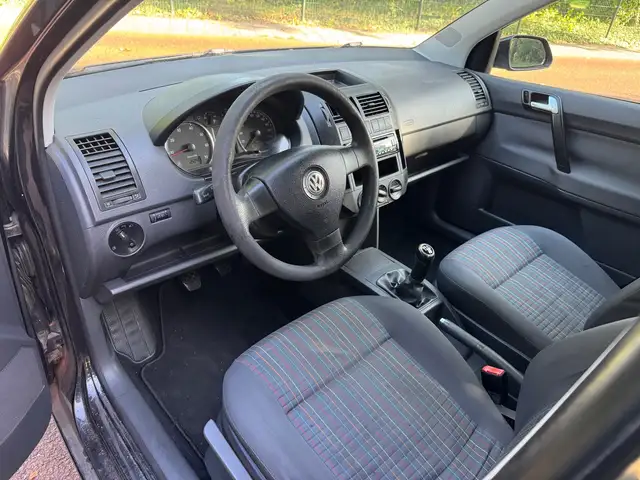 Volkswagen Polo view 12