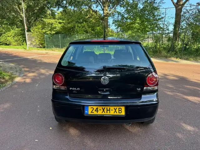 Volkswagen Polo view 6