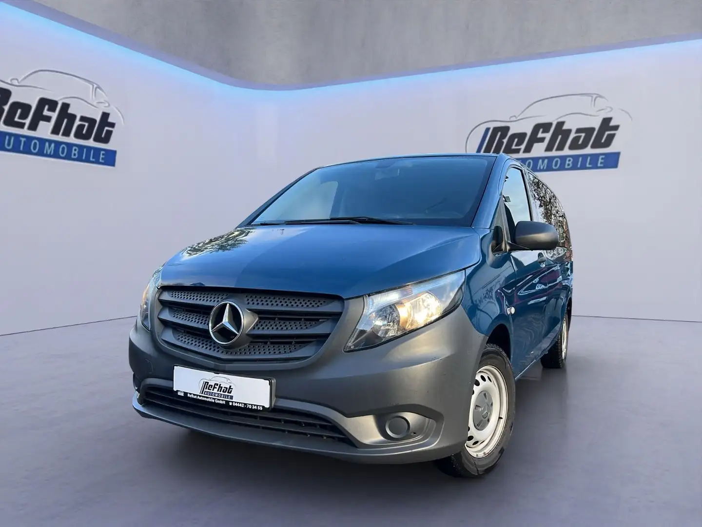 Mercedes-Benz Vito Tourer 111CDI Pro FWD lang*9-SITZER*LEDER* Blau - 2