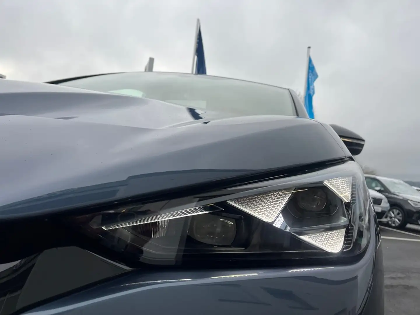 CUPRA Tavascan 250KW 4Drive VZ NW Garantie 5Jahr 100000 KM Blau - 2