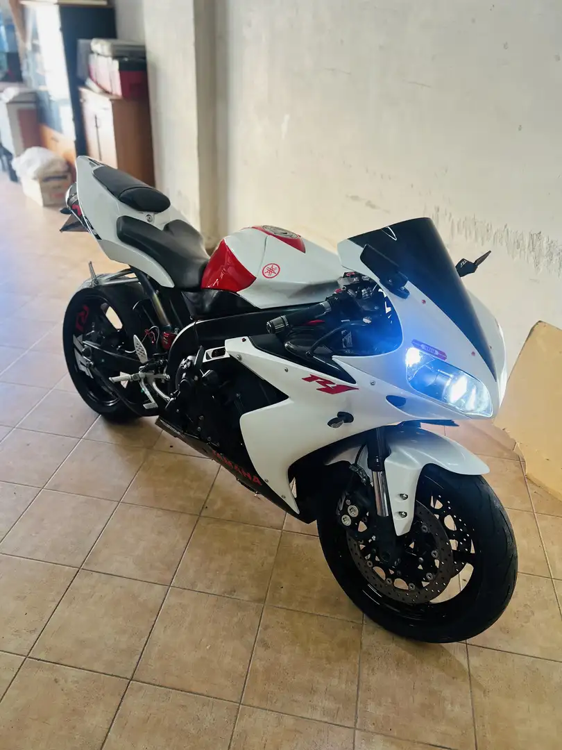 Yamaha YZF-R1 - 2
