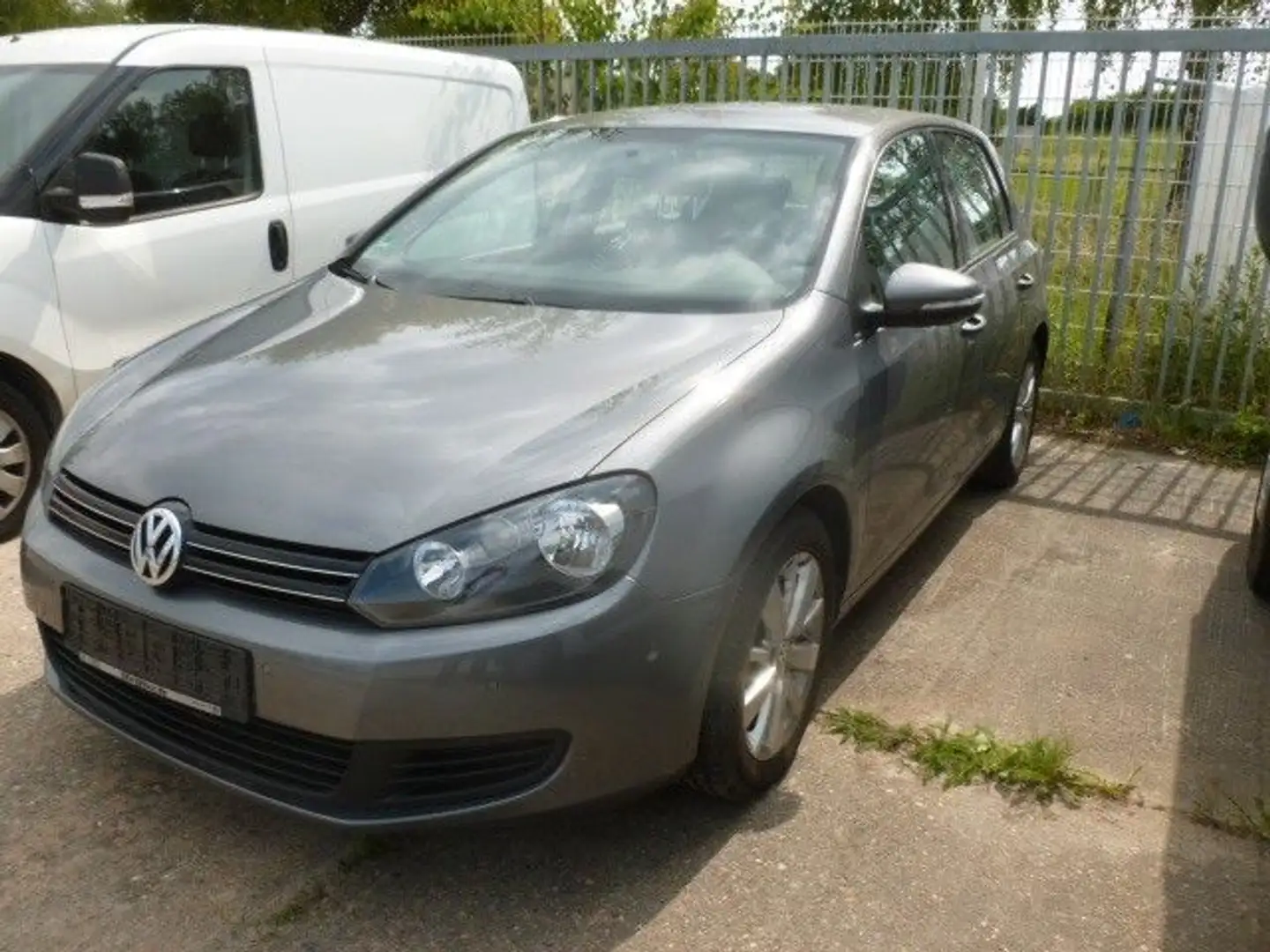 Volkswagen Golf 1.4 TSI DSG 90 kW Highline Gris - 2