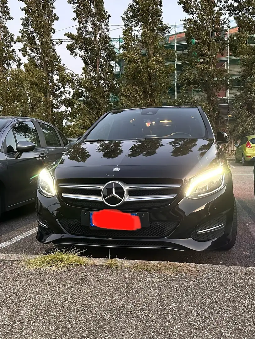Mercedes-Benz B 200 d (cdi) Premium auto Negro - 1