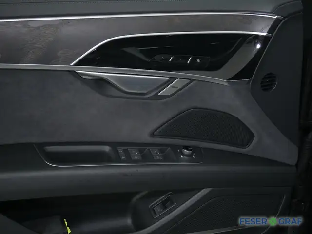 Audi A8 view 9
