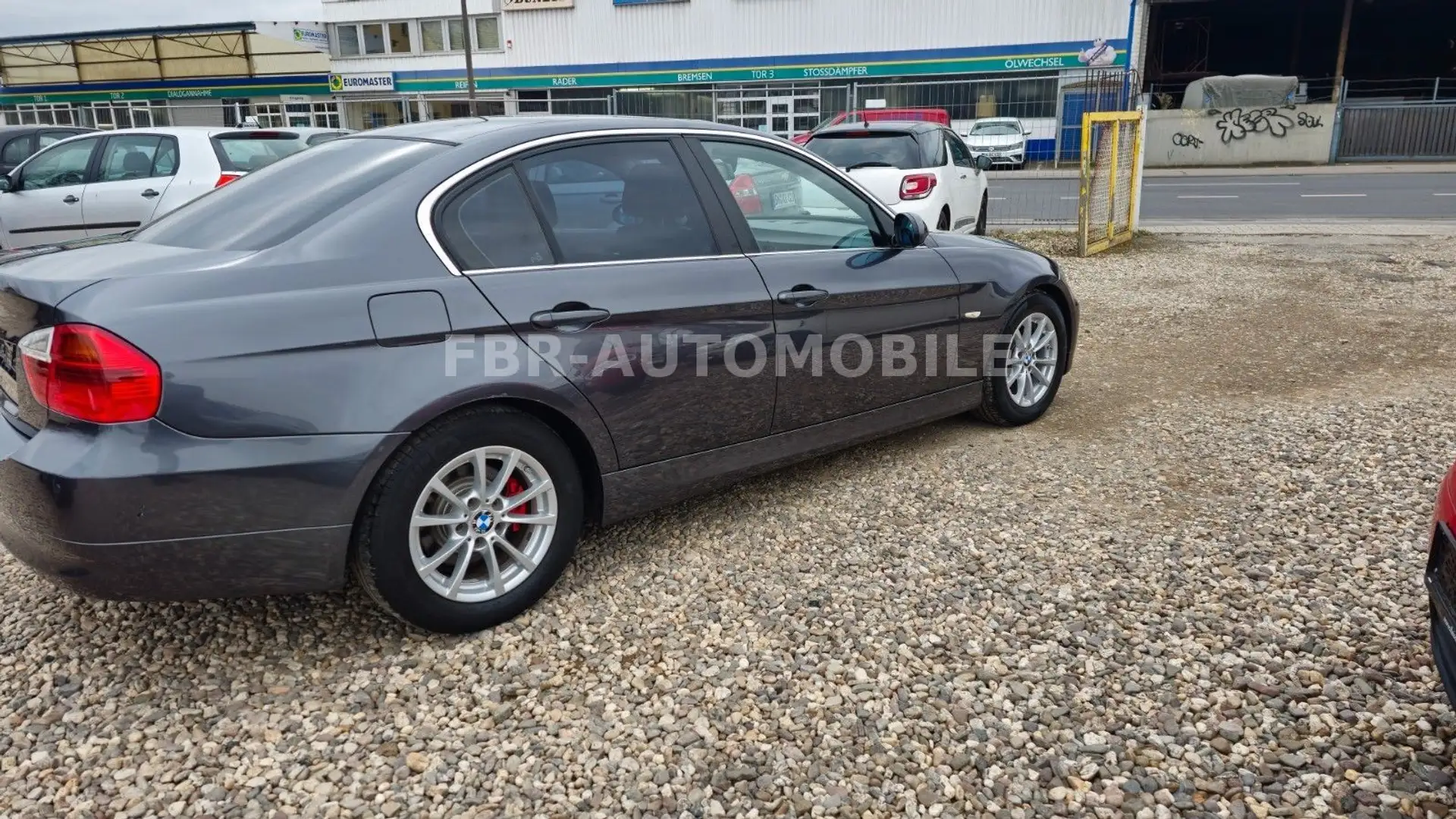BMW 325 i Grau - 1