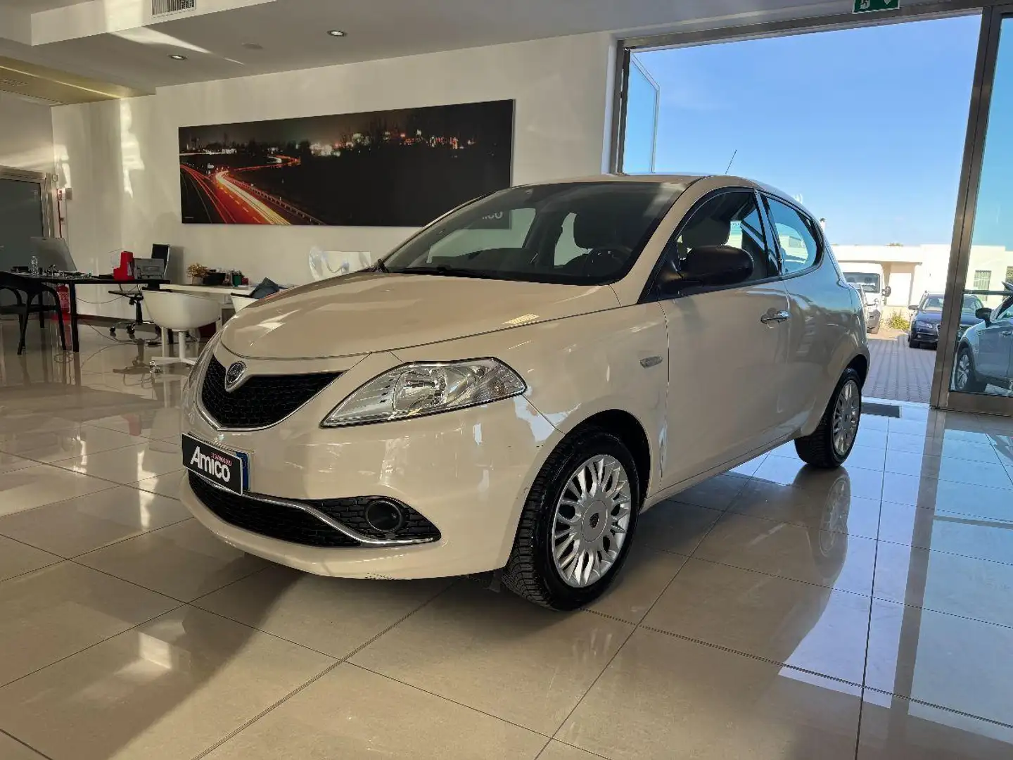 Lancia Ypsilon 1.2 69 CV 5 porte Gold Beige - 1