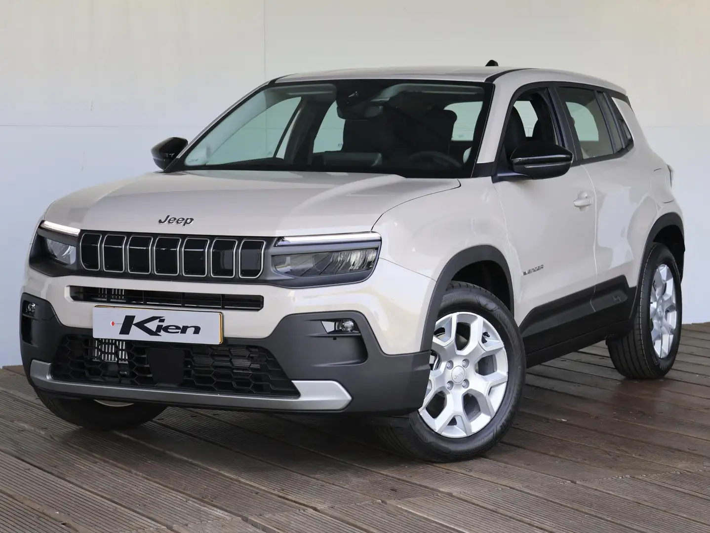 Jeep Avenger 1.2 e-Hybrid Altitude |Apple Carplay/Android Auto Grijs - 2