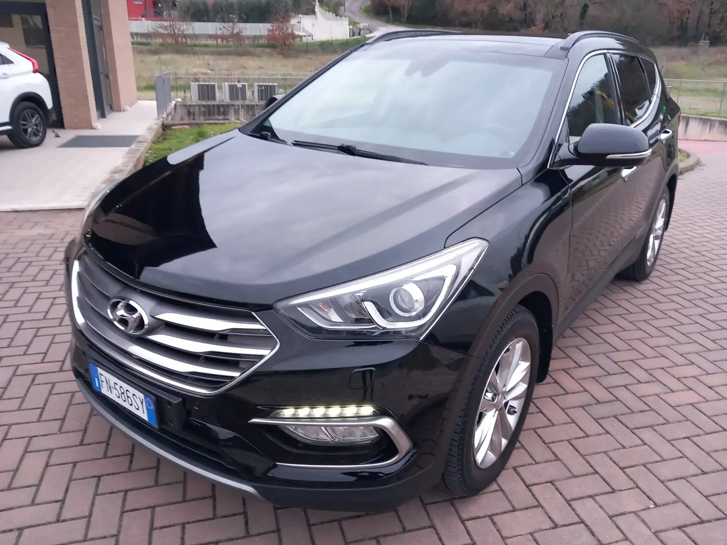 Hyundai SANTA FE Santa Fe 2.2 crdi Xpossible 4wd auto Černá - 1