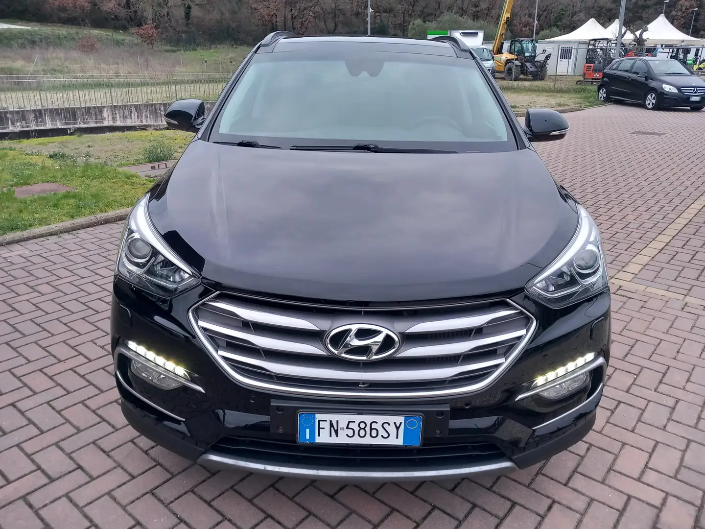 Hyundai SANTA FE Santa Fe 2.2 crdi Xpossible 4wd auto Černá - 2