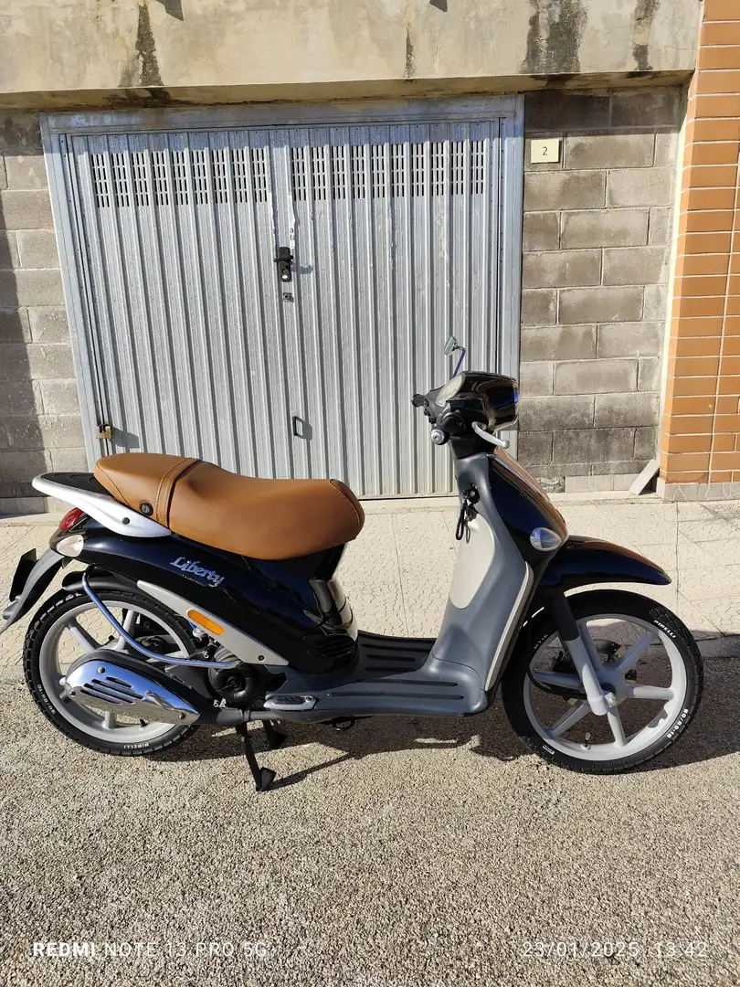 Piaggio Liberty 50 4 tempi Černá - 2
