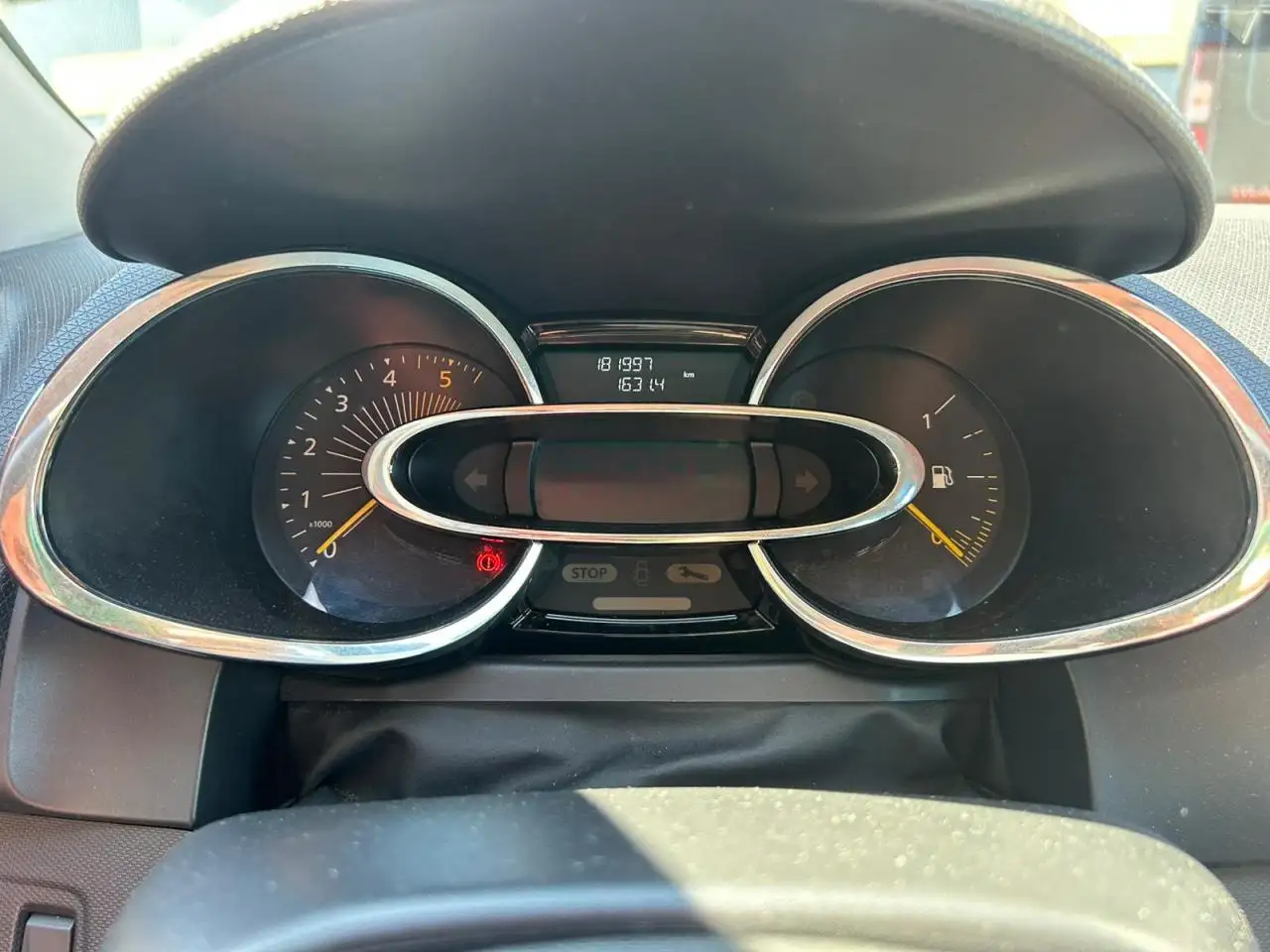 Renault Clio Citadine 5 portes — photo 11