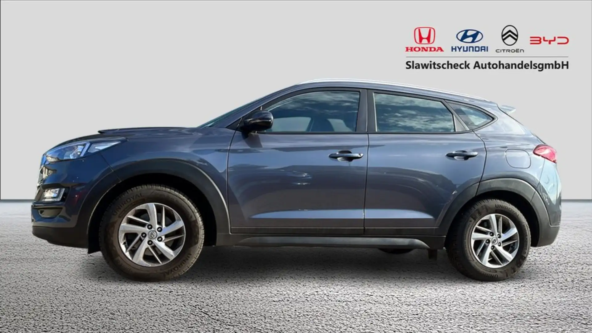 Hyundai TUCSON Level 3 RUN 1,6 CRDi 4WD MT Grau - 2