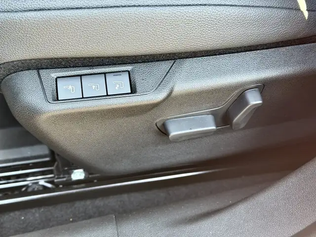 Jeep Avenger view 14