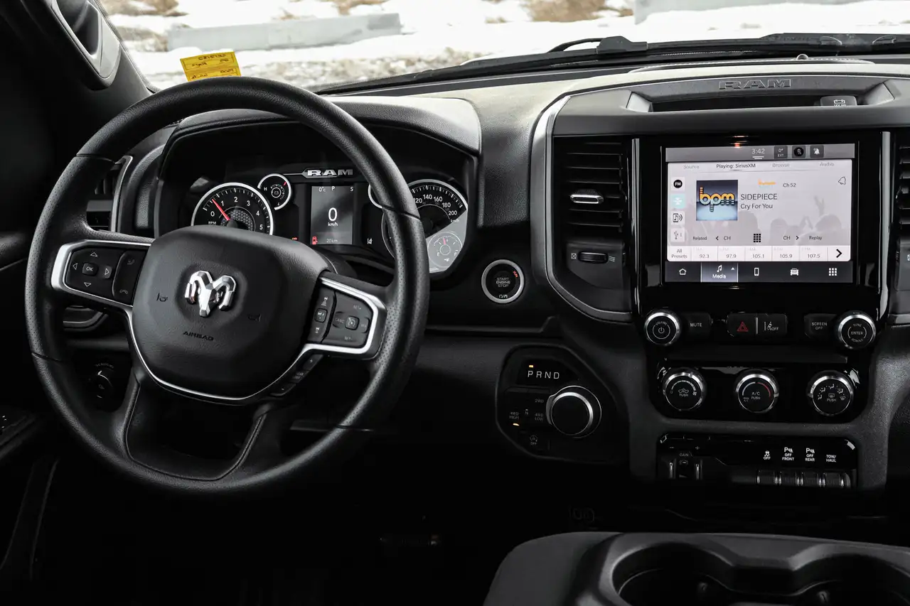 RAM 1500 снимка RAM 1500