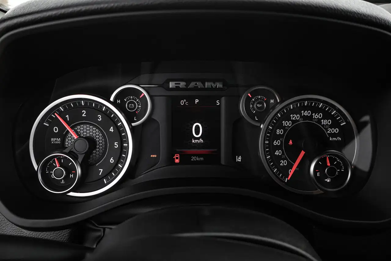 RAM 1500 снимка RAM 1500