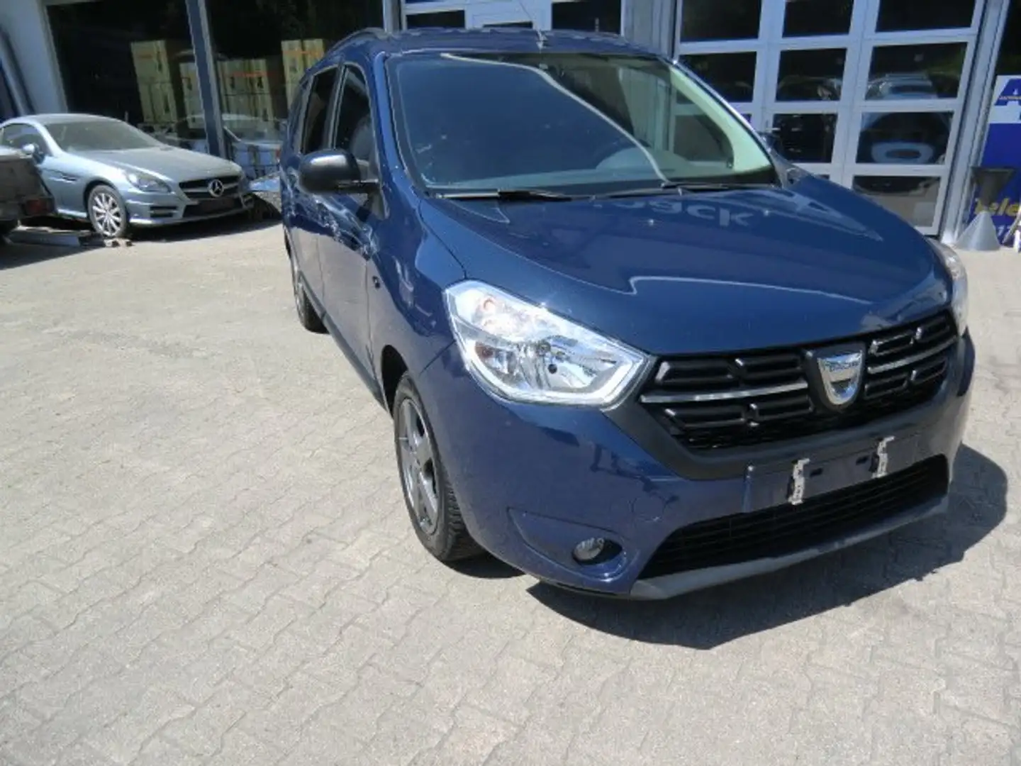 Dacia Lodgy SCe 100 Essential - 7 Sitzer -Kamera V/H Kék - 1