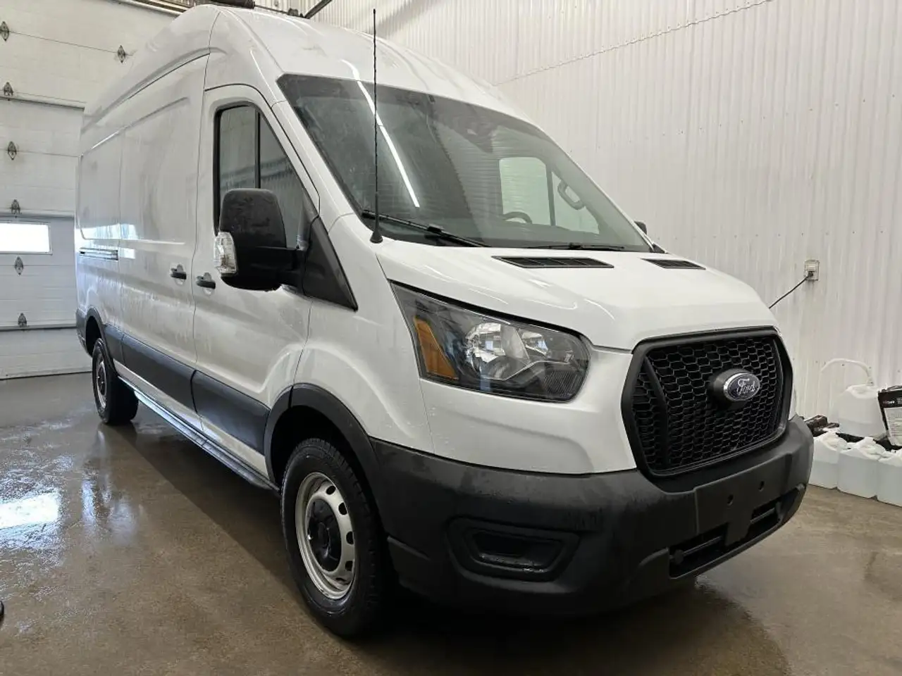 2023 Ford Transit Cargo Van