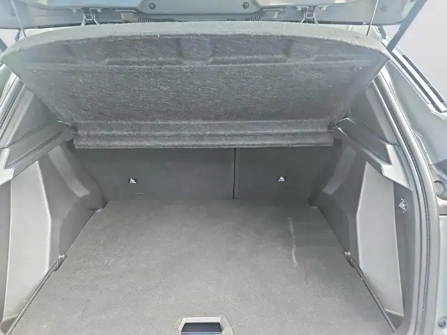 Peugeot 2008 view 9