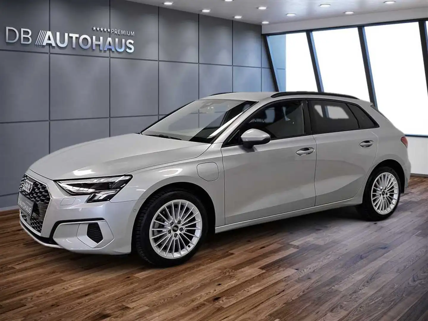 Audi A3 advanced 40 1.4 TFSI e S-tronic Plateado - 1