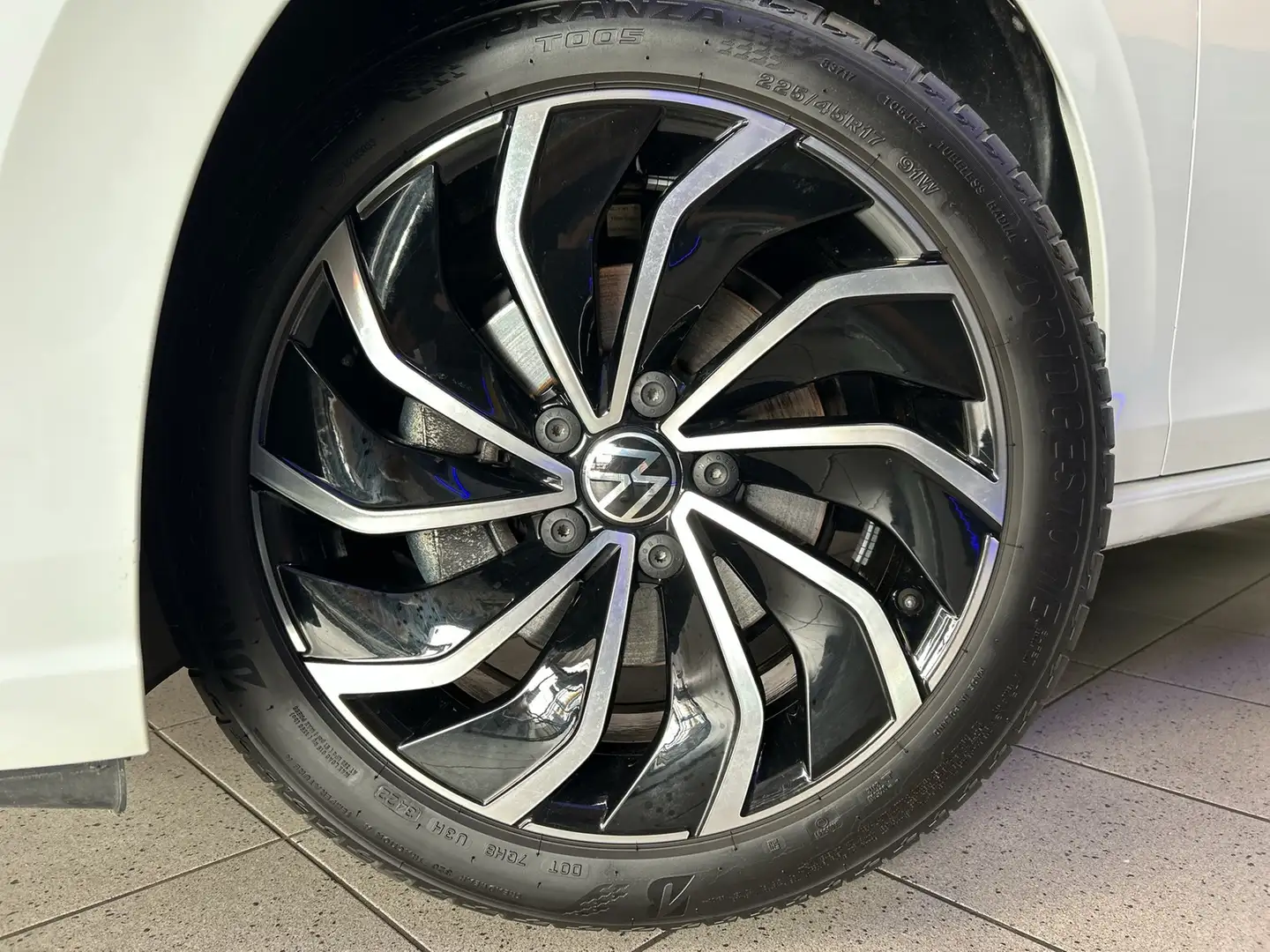 Volkswagen Golf Style 2.0 TDI DSG LED+KAMERA+NAVI+HU/AU NEU Weiß - 2