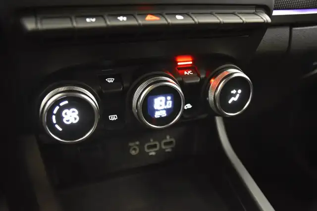 Renault Arkana view 11