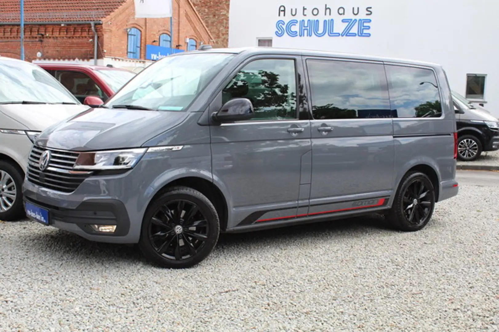 Volkswagen T6.1 Multivan Edition 150PS DSG LED AHK Navi-Pro Grau - 1