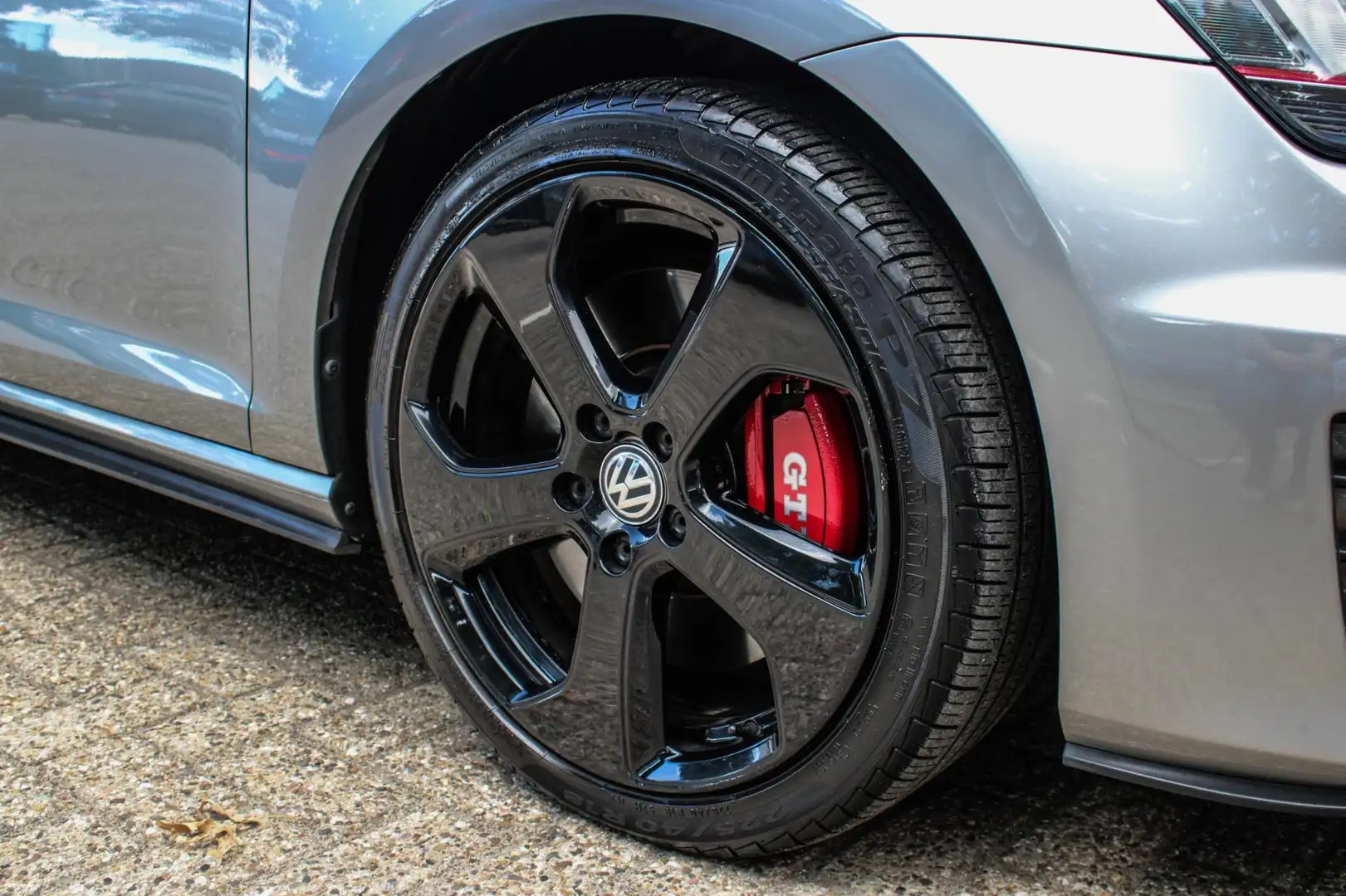 Volkswagen Golf GTI 2.0 TSI Performance 1E EIG NAP DYN AUDIO Gris - 2
