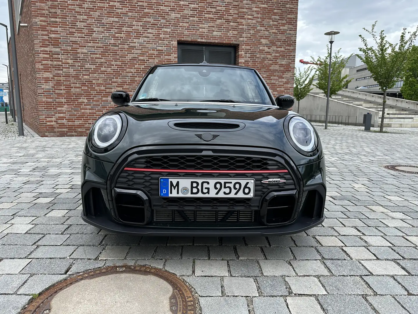 MINI John Cooper Works Cabrio Green - 1